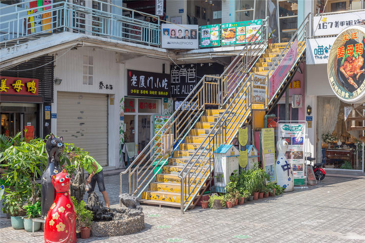 蓝天特色美食餐饮店_蓝天美食港式餐厅_蓝天餐厅美食港式店